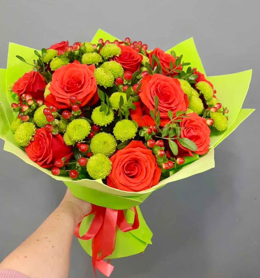 Букет цветов из: Хризантемы и Розы в Красном Холме Тверской области
