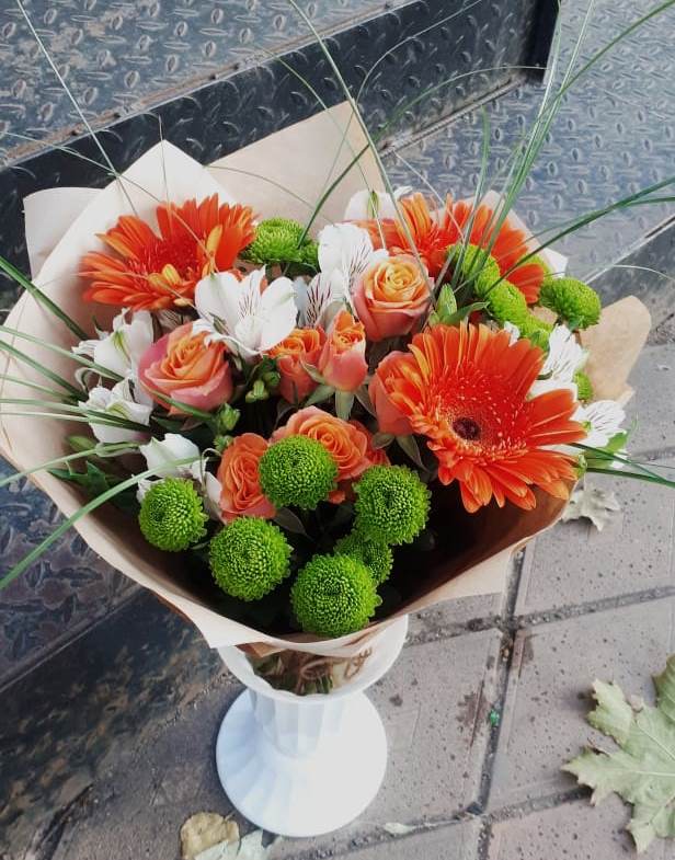 Букет цветов из: Герберы, Хризантемы, Альстромерии и Розы в Красном Холме Тверской области