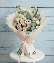 Букет цветов из:  Розы и Лизиантусы в Красном Холме Тверской области