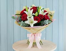 Букет цветов из:  Лилии и Розы в Красном Холме Тверской области