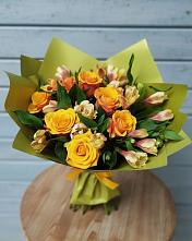 Букет цветов из:  Альстромерии и Розы в Красном Холме Тверской области