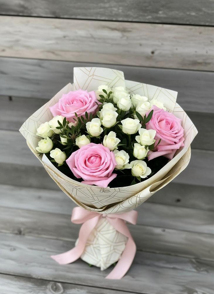 Букет цветов из: Розы в Красном Холме Тверской области