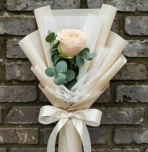 Букет цветов из:  Розы в Красном Холме Тверской области