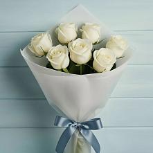 Букет 7 Белых роз Эдлесс Лав в Красном Холме Тверской области