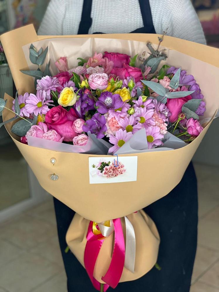 Букет цветов из: Хризантемы, Гвоздики и Альстромерии в Красном Холме Тверской области