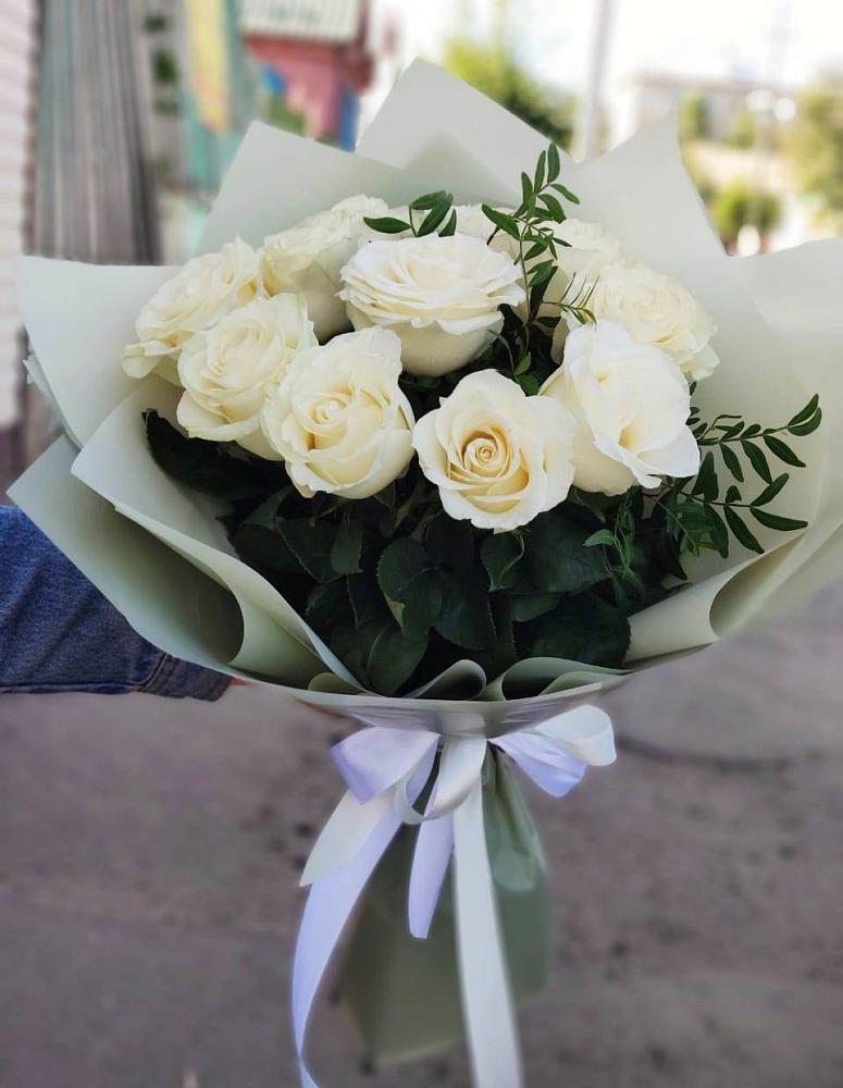 Букет Белые розы Проуд в Красном Холме Тверской области