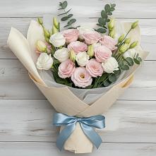 Букет цветов из:  Лизиантусы в Красном Холме Тверской области
