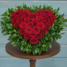 Цветочная композиция из Розы в виде сердца в Красном Холме Тверской области