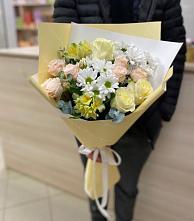 Букет цветов из:  Альстромерии, Розы и Хризантемы в Красном Холме Тверской области