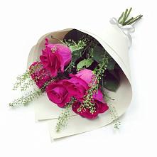 Букет цветов из:  Розы в Красном Холме Тверской области