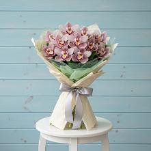 Букет цветов из:  Орхидеи и Розы в Красном Холме Тверской области
