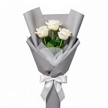 Букет 3 белые розы в Красном Холме Тверской области