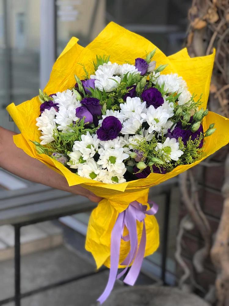 Букет цветов из: Ирисы, Хризантемы и Ромашки в Красном Холме Тверской области