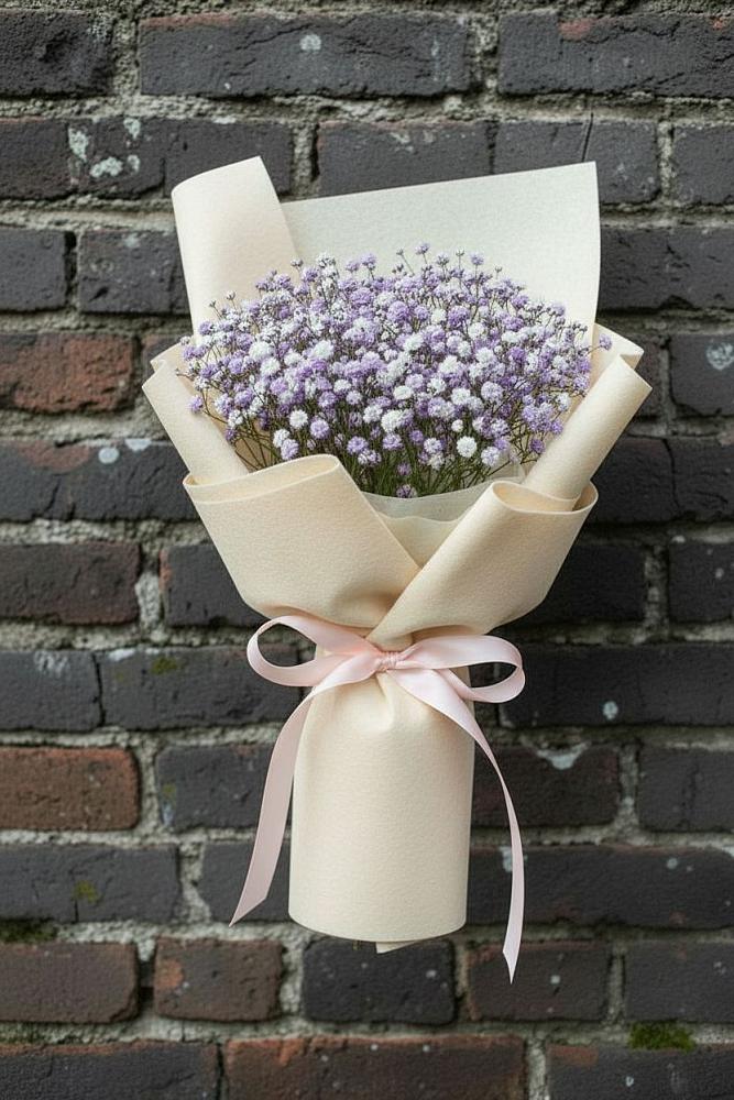 Букет цветов из: Гипсофила в Красном Холме Тверской области