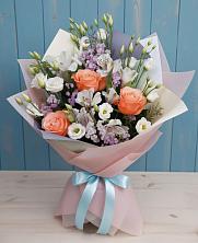 Букет цветов из:  Лизиантусы, Розы, Альстромерии и Гипсофила в Красном Холме Тверской области