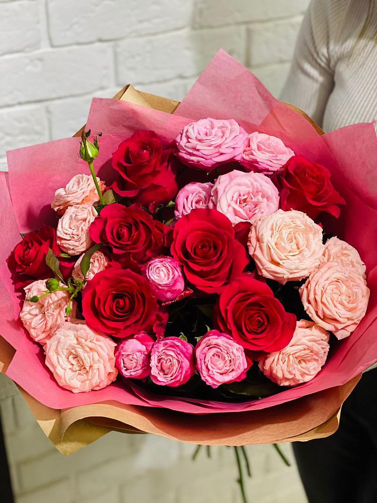 Букет цветов из: Розы в Красном Холме Тверской области