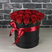 Цветочная композиция из Розы в шляпной коробке в Красном Холме Тверской области