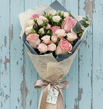 Букет цветов из:  Розы в Красном Холме Тверской области