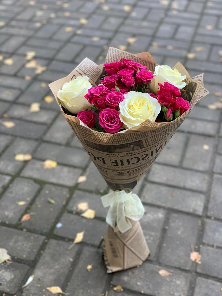 Букет цветов из: Розы в Красном Холме Тверской области