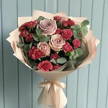 Букет цветов из:  Гвоздики и Розы в Красном Холме Тверской области