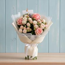 Букет цветов из:  Розы в Красном Холме Тверской области