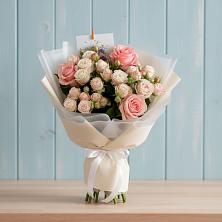 Букет цветов из:  Розы в Красном Холме Тверской области