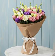 Букет цветов из:  Лизиантусы в Красном Холме Тверской области